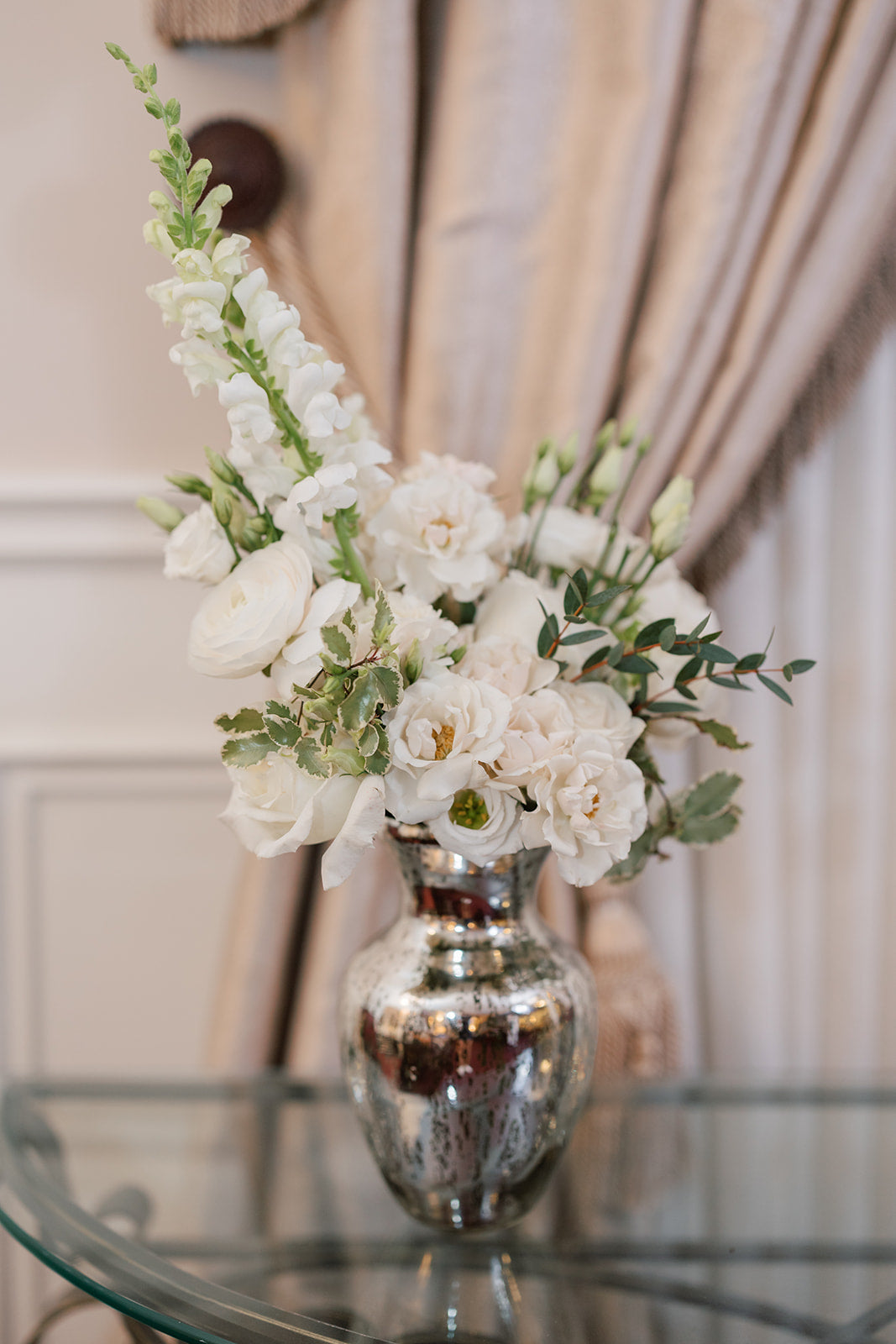 Juniper Signature Table Arrangement